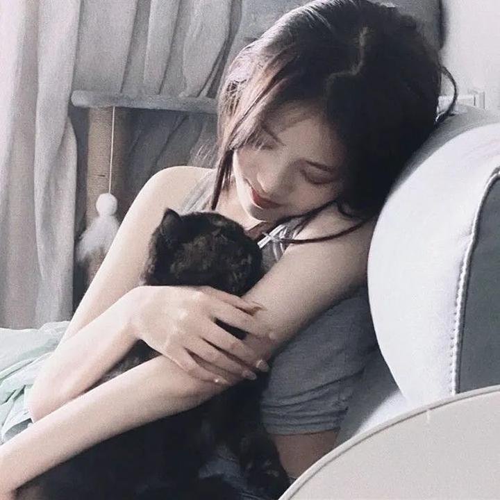 卿卿婉婉枕上时